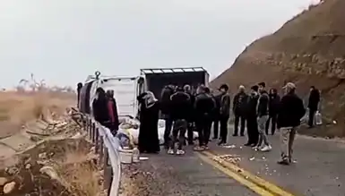 Siirt'te Kamyonet Devrildi, Yaralanan Yok